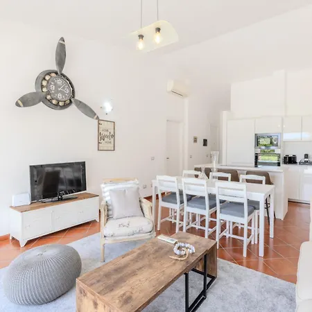 Casa Delle Brezze - A Due Passi Dalla Riva Hébergement de vacances *
