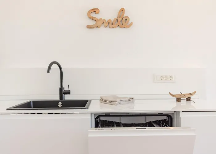 Semesterbostad Casa Delle Brezze - A Due Passi Dalla Riva