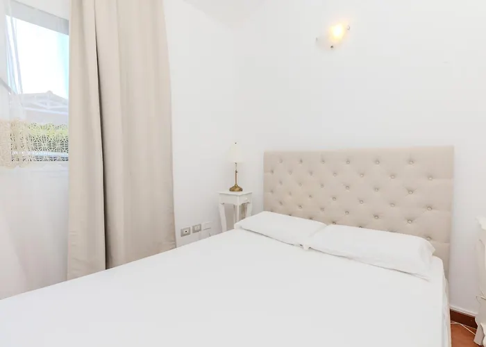 Semesterbostad Casa Delle Brezze - A Due Passi Dalla Riva *